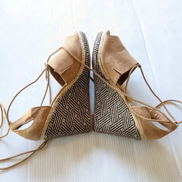 LANE BRYANT lace-up ankle wrap woven wedge platform sandals - Picture 3 of 10